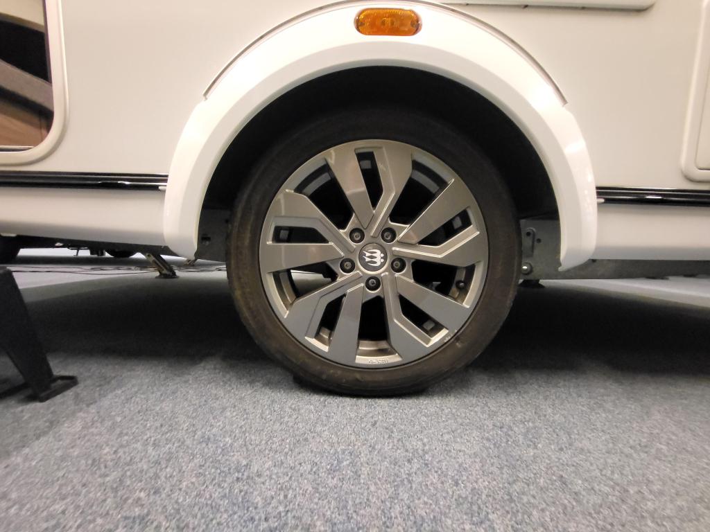 Knaus Sport 400 LK Kinderkamer, Schokbreker, Bedrijf, Treinzit, Knaus