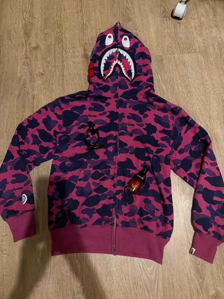 BAPE Shark Hoodie Paars Camo - Zo goed als nieuw, Kleding | Heren, Truien en Vesten, Ophalen of Verzenden, Zo goed als nieuw, Maat 52/54 (L)