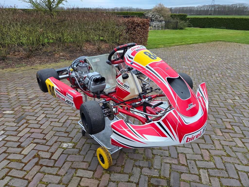 Kz kart Birel Art S18 SH (2025) met TM R1 Titan Red, Ophalen, Zo goed als nieuw, Kart