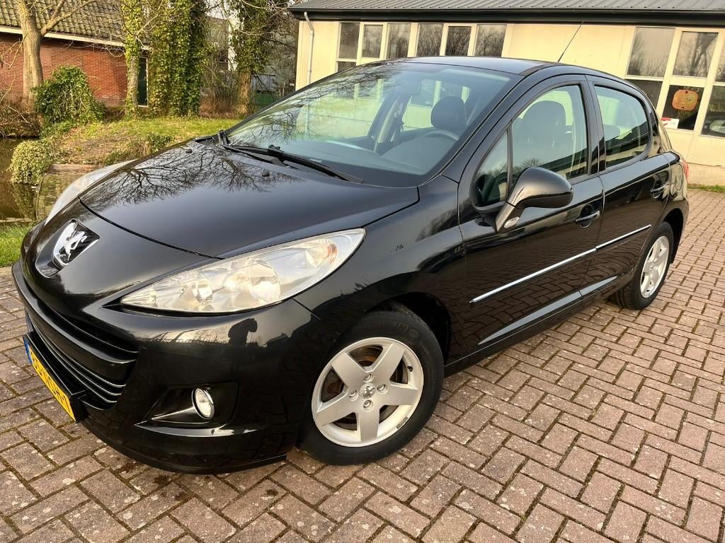 Peugeot 207 1.4 VTI 16V 5DRS 2010 Zwart, Auto's, Peugeot, Voorwielaandrijving, Euro 5, Zwart, Zwart