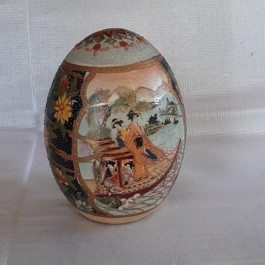 groot Aziatisch ei beschilderd ( cloisonné?) plm. 16 cm., Antiek en Kunst, Curiosa en Brocante, Ophalen