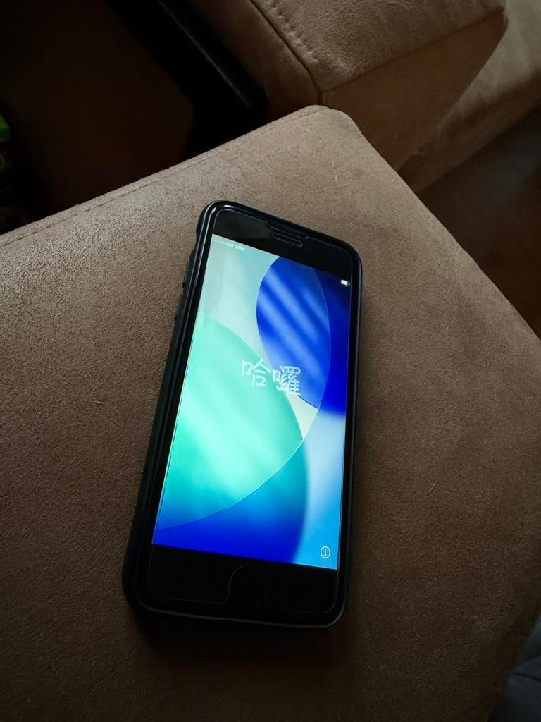 Iphone se2020, Telecommunicatie, Mobiele telefoons | Apple iPhone, Ophalen, Zo goed als nieuw, Zwart