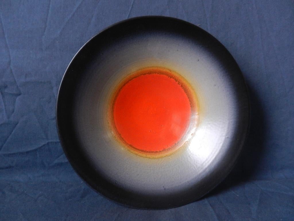 Plateel schaal op bolpootjes oranje grijs Goedewaagen Gouda, Ophalen of Verzenden