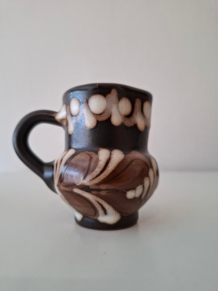 Vintage, handgemaakt kruikje/melkkannetje/vaasje. Hongaars., Antiek en Kunst, Antiek | Keramiek en Aardewerk, Ophalen of Verzenden
