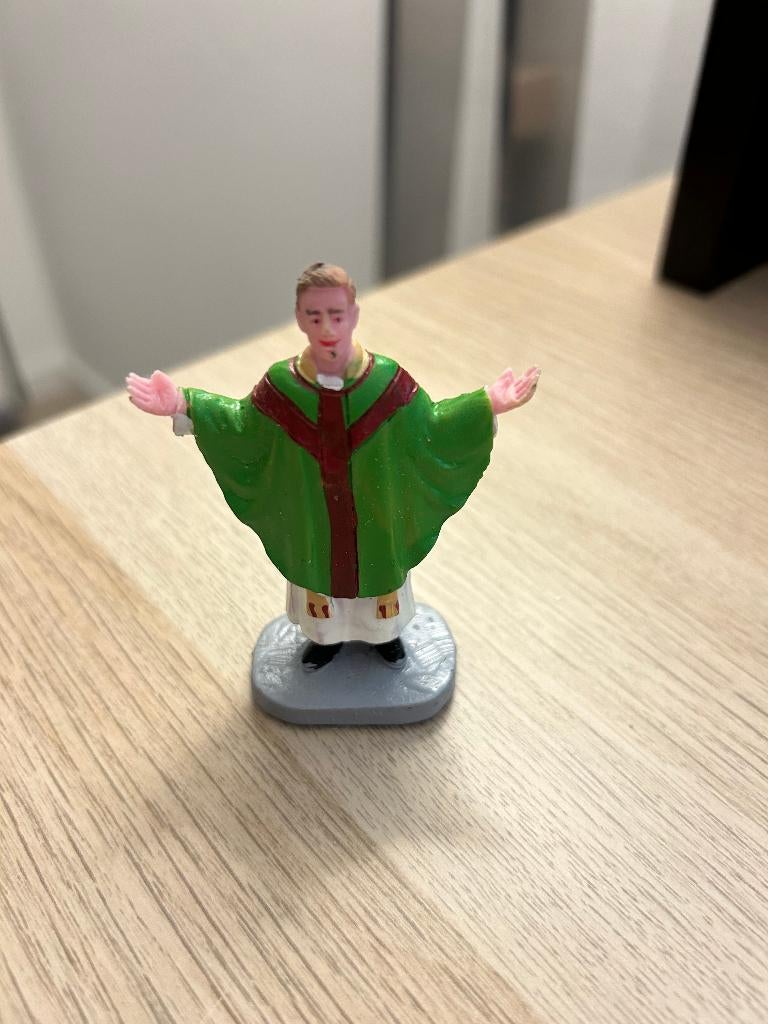 Lemax poppetje Parish Priest, Ophalen of Verzenden, Zo goed als nieuw