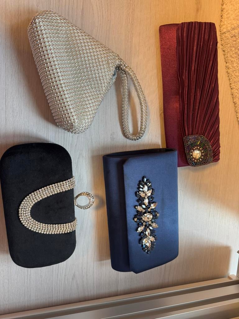 Tassen voor feestjes, Ophalen, Zo goed als nieuw