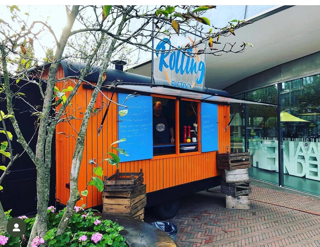 Foodtruck met complete horeca-inrichting van 4x2m, Ophalen of Verzenden, Gebruikt, Fornuis, Frituur en Grillen