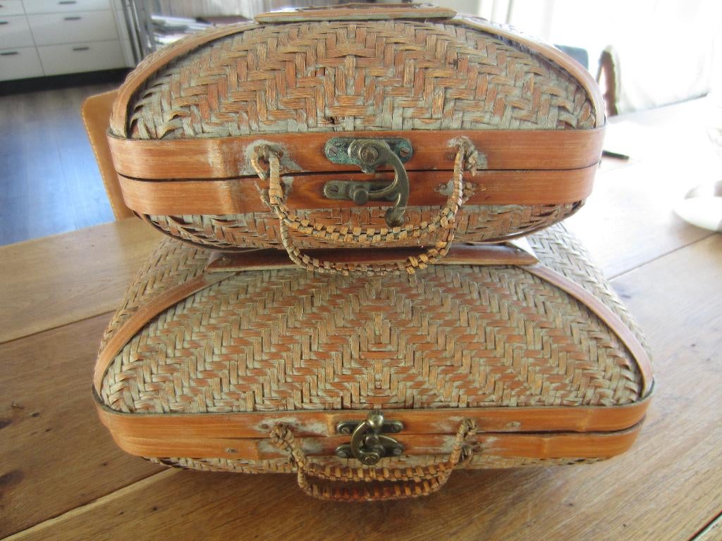 Twee rieten koffertjes, Huis en Inrichting, Ophalen, Gebruikt, Mand, Riet