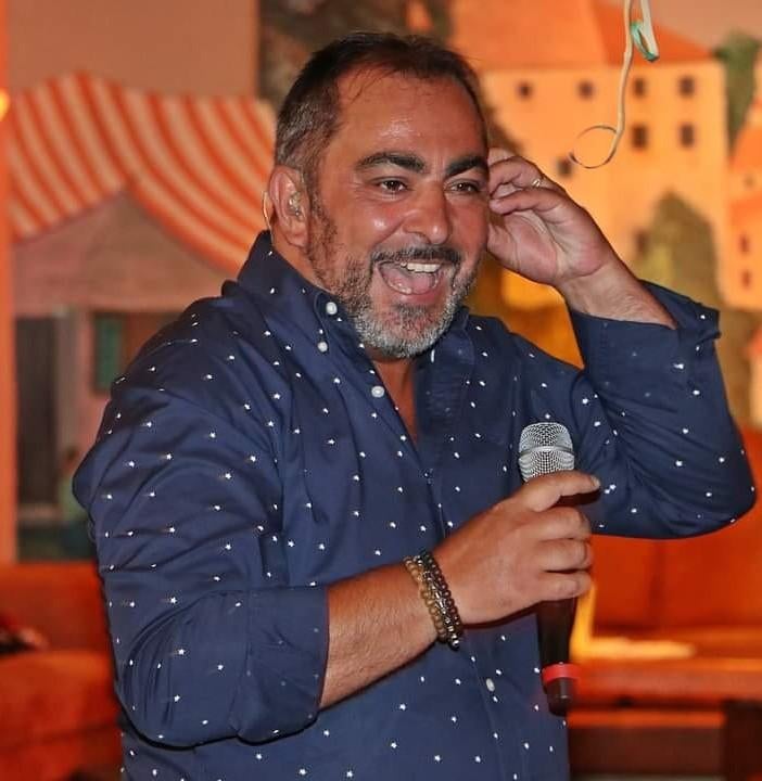 FeestZanger, Spaans, Nederlands, Engels, Italiaans, Solo-artiest