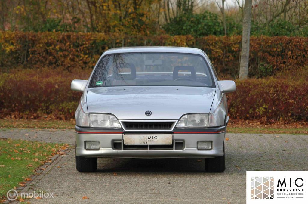 Icoon! |Opel Omega 3.0i 3000 | 1987 | Inruil mogelijk., Auto's, Oldtimers, Achterwielaandrijving, Metallic lak, 2969 cc, 156 pk