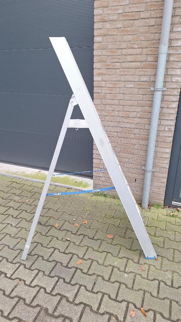 Solide Bordestrap / ladder 5 treden Sta hoogte 125 cm., Ophalen, Gebruikt, ., .