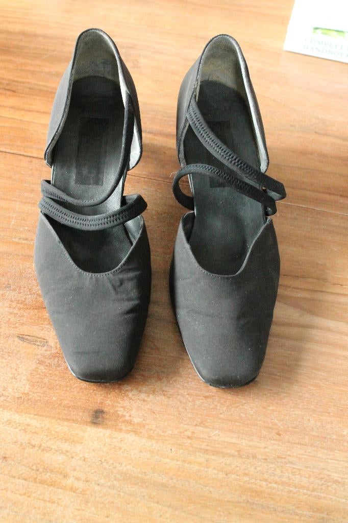 Schoenen. maat 37.5, Pumps, Zwart, Ophalen of Verzenden, Zo goed als nieuw