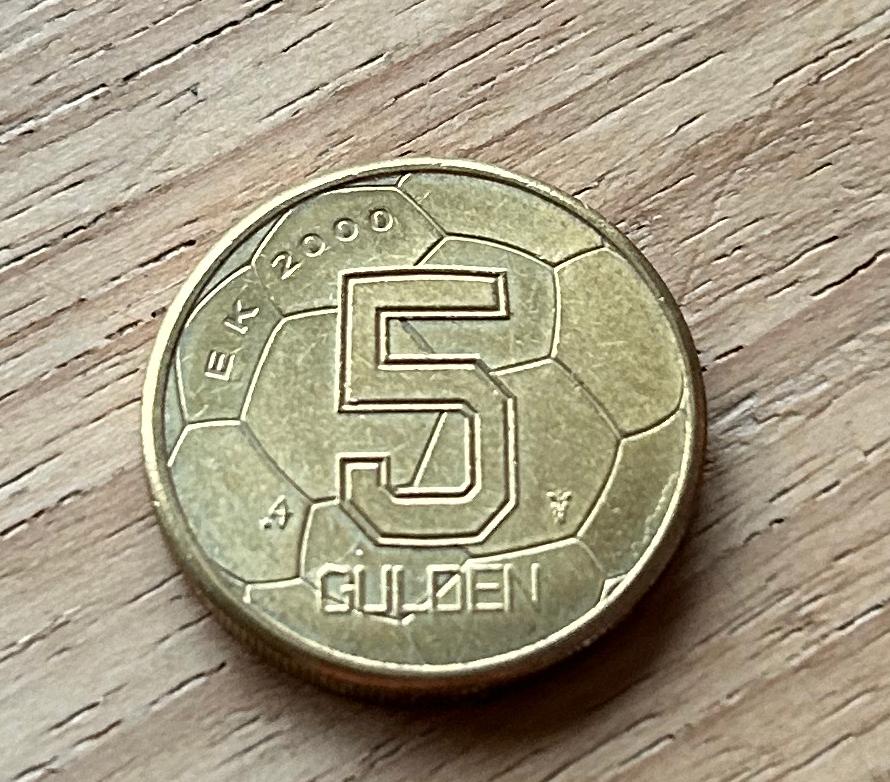 5 gulden munt / Europees kampioenschap voetbal 2000, Ophalen of Verzenden, Koningin Beatrix, 5 gulden, Losse munt