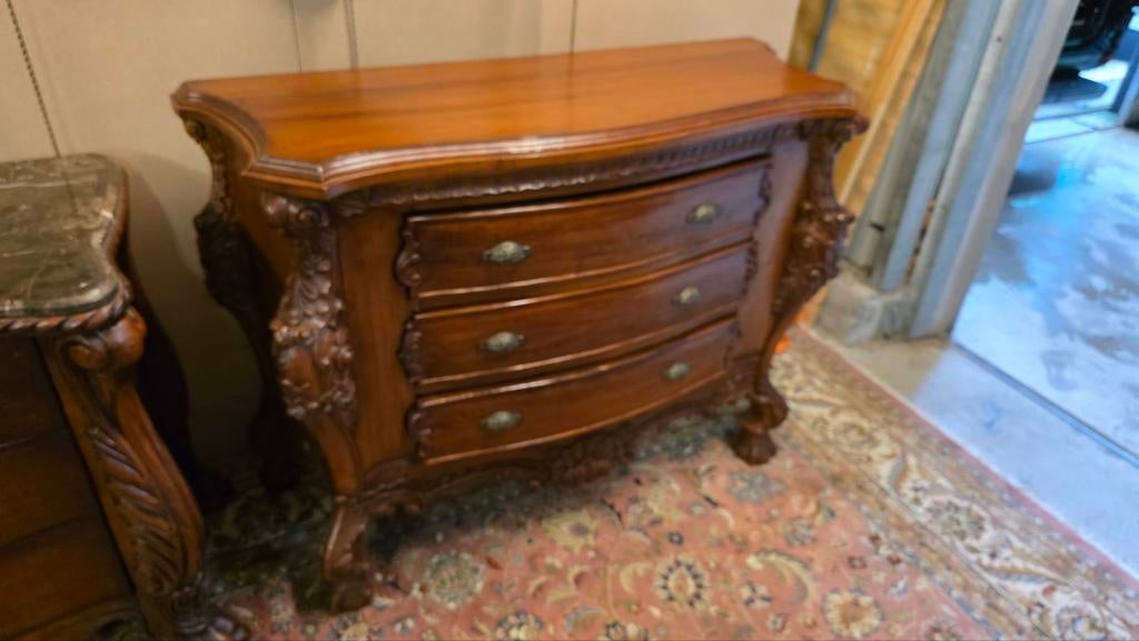 Grote barok commode, Ophalen