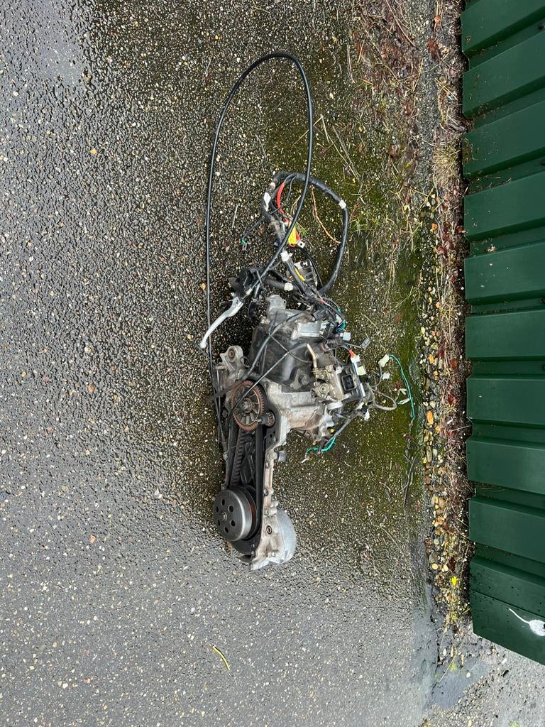 Kymco agility blok en diverse onderdelen zie fotos, Ophalen