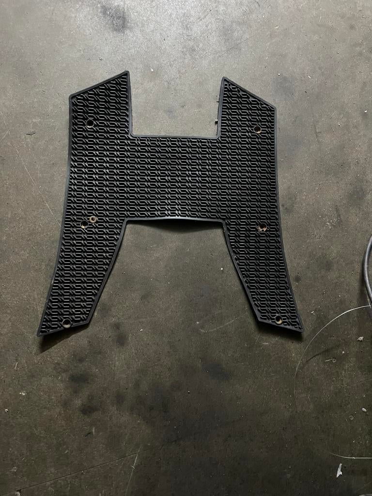 piaggio sfera 125 voeten matje, Fietsen en Brommers, Ophalen of Verzenden, Zo goed als nieuw, Piaggio