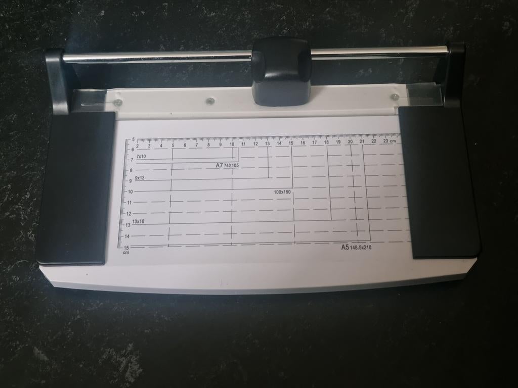 Papiersnijmachine, Ophalen of Verzenden, Zo goed als nieuw