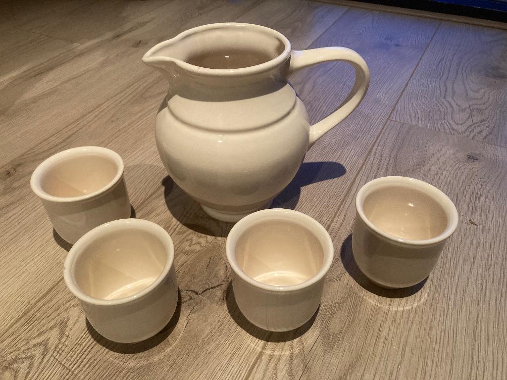 Vintage Melkkan met 4 bekers, Overige typen, Nieuw, Ophalen of Verzenden, Effen