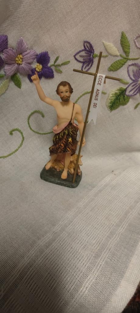 625 6 kleine beeldjes van Heiligen ze zijn € 6,00 per stuk, Ophalen of Verzenden, Zo goed als nieuw, Beeld(je), Christendom | Katholiek