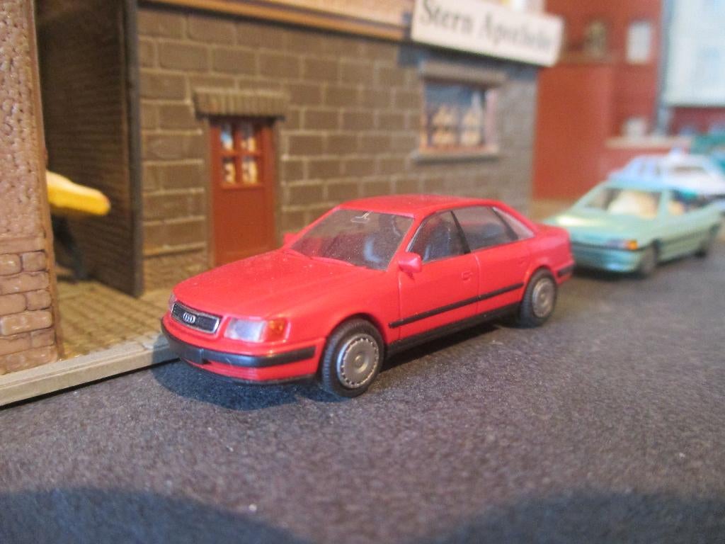 1992 Audi 100 C4 - Rietze rood, Ophalen of Verzenden, Zo goed als nieuw, Auto, Rietze