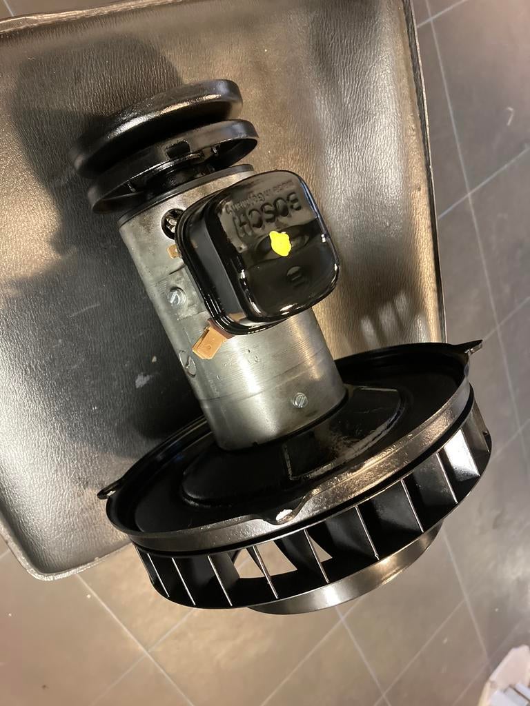 Oldtimer Dynamo Ovaal VW Kever LJ/REG 180/6/2500L3 6V 180W, Auto-onderdelen, Motor en Toebehoren, Oldtimer onderdelen, Porsche