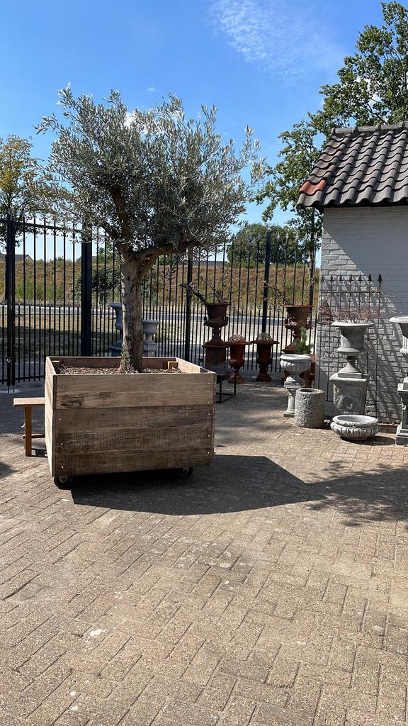 Gietijzeren en betonnen tuinvaas tuinvazen sokkel zuil beeld, Ophalen of Verzenden, Zo goed als nieuw, IJzer, Tuinhek