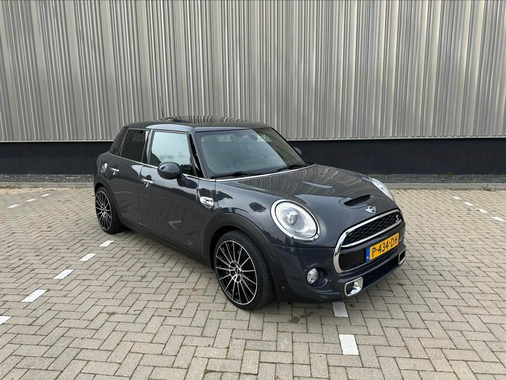 Mini 2.0 Cooper S 192pk grijs 5-deurs, BOMVOL, Auto's, 1998 cc, Bedrijf, Grijs, Cooper S