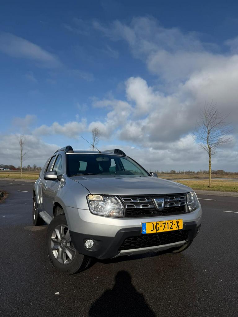 Dacia Duster 1.5 DCI 110 4X2 2016 Grijs, Auto's, Dacia, Voorwielaandrijving, Euro 6, 4 cilinders, Duster