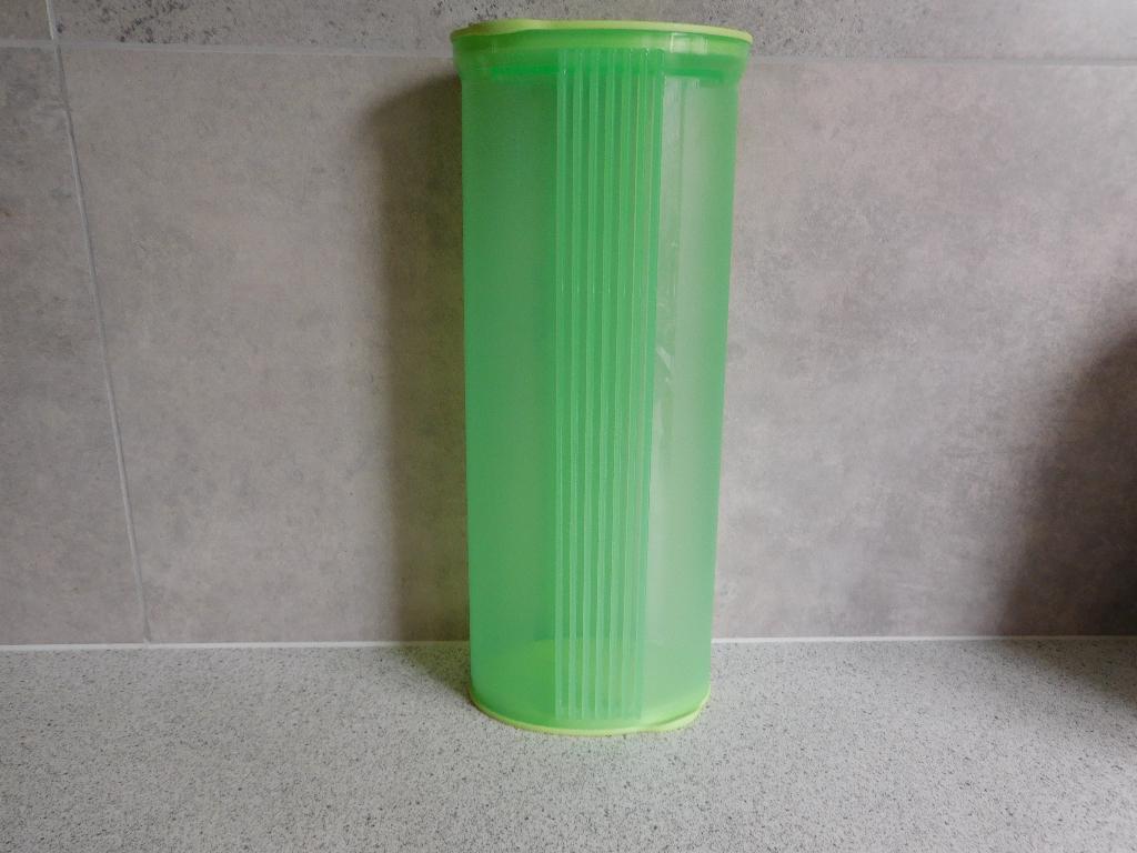 Tupperware Trendy Pasta Spaghetti Voorraadbus Fris Groen, Ophalen of Verzenden, Zo goed als nieuw, Groen, Beker of Kan