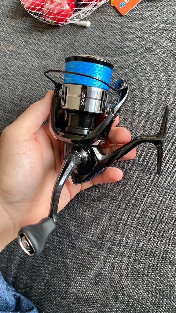 Shimano Vanquish 2500S, Ophalen of Verzenden, Zo goed als nieuw, Molen