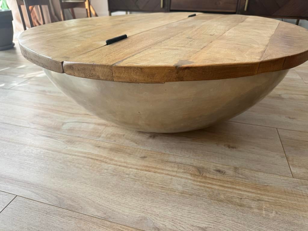Ronde mangohouten salontafel met opbergruimte, Huis en Inrichting, Tafels | Salontafels, Gebruikt, Rond, Minder dan 50 cm, Overige houtsoorten