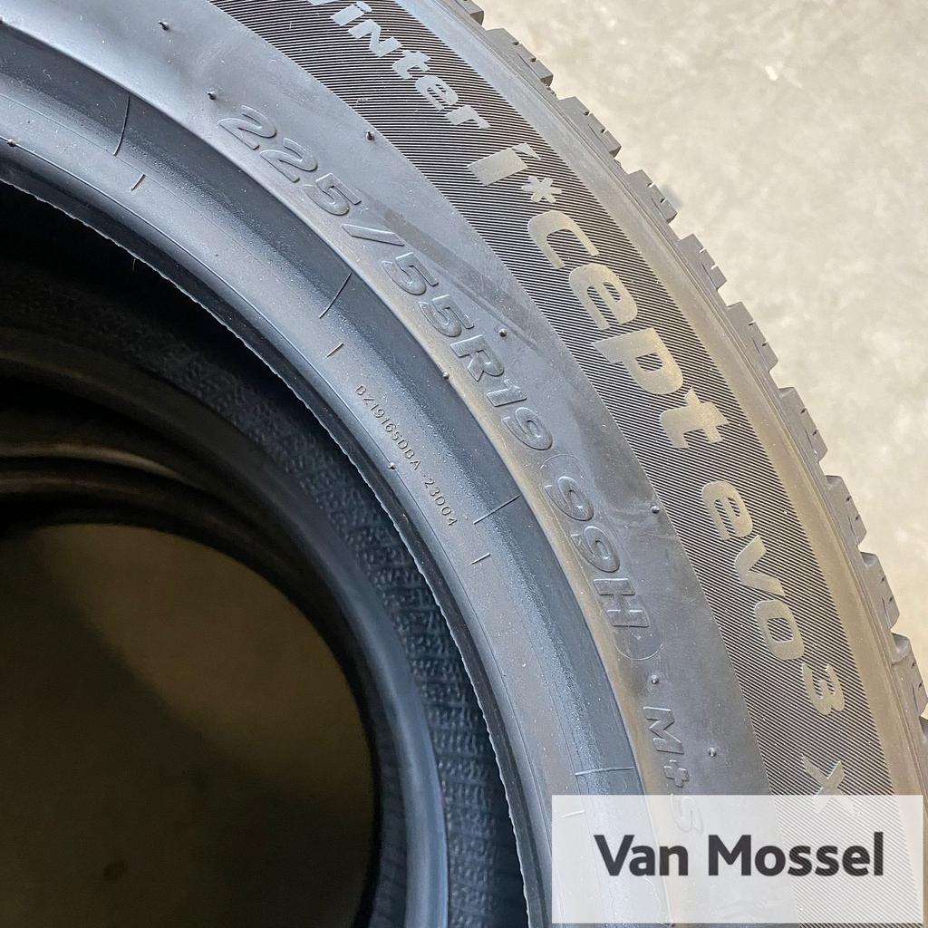 Hankook Winter I Cept Evo 3 X 225/55/R19 99H, 19 inch, Gebruikt, -, -