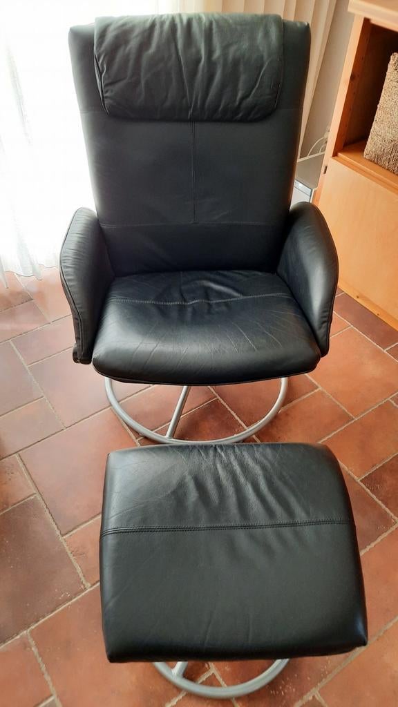 Draaistoel IKEA + hocker, Huis en Inrichting, Fauteuils, Ophalen, Overige materialen, 75 tot 100 cm, Zo goed als nieuw