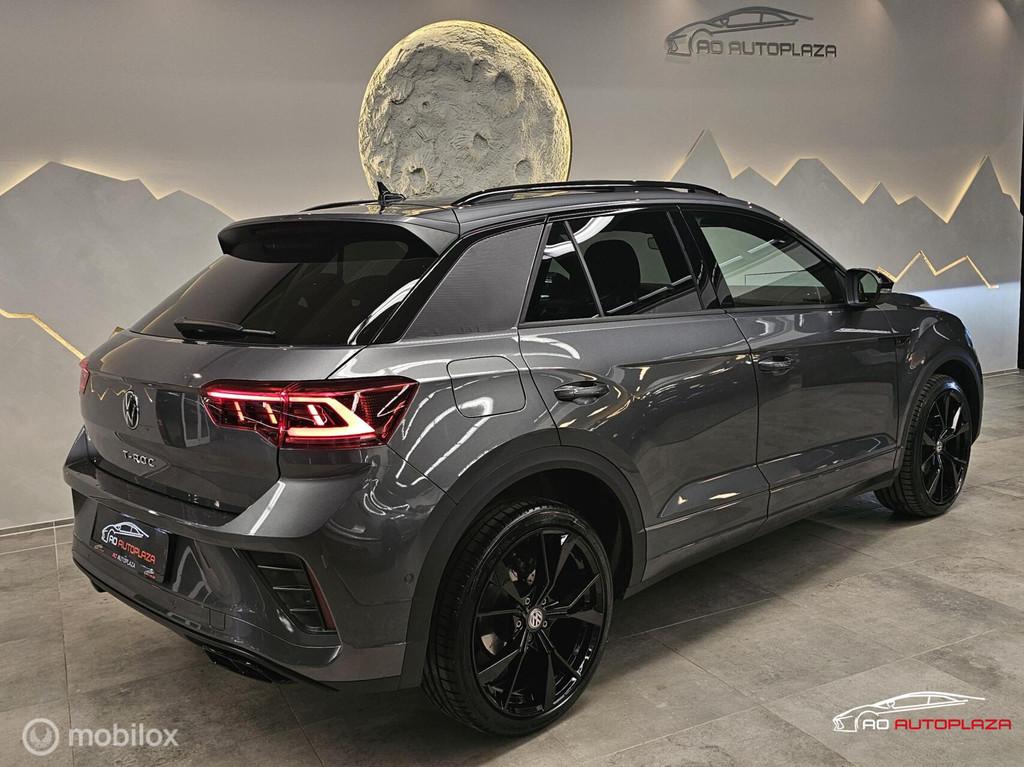 Volkswagen T-Roc 1.5 TSI 3x R-Line Panorama/Keyless/Black St, 1258 kg, 1498 cc, Zwart, 4 cilinders