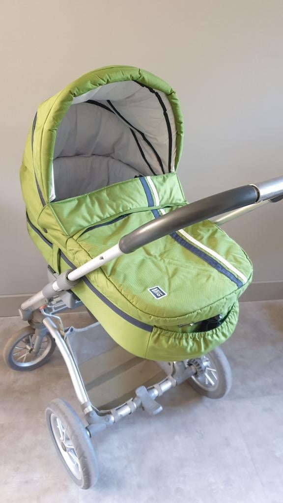 Zeer complete Mutsy kinderwagenset en autostoeltje 0+, Ophalen, Zo goed als nieuw, Combiwagen, Mutsy