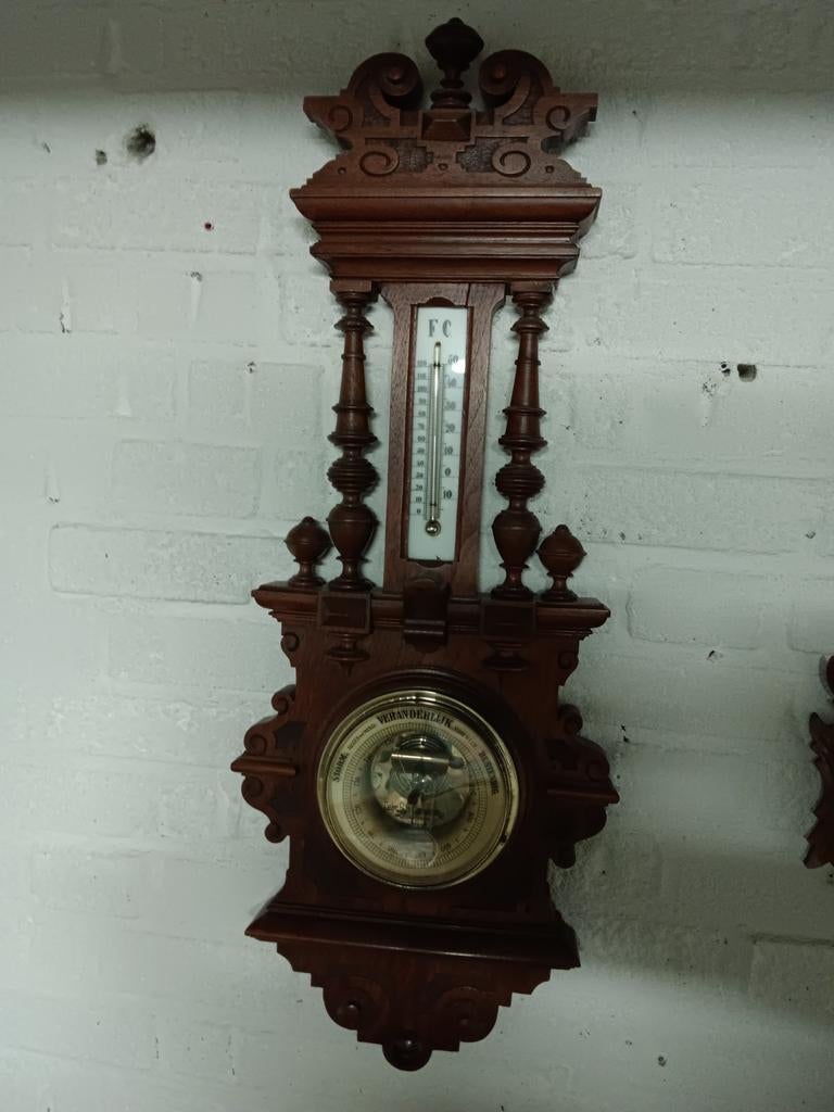 Antieke barometer, Ophalen