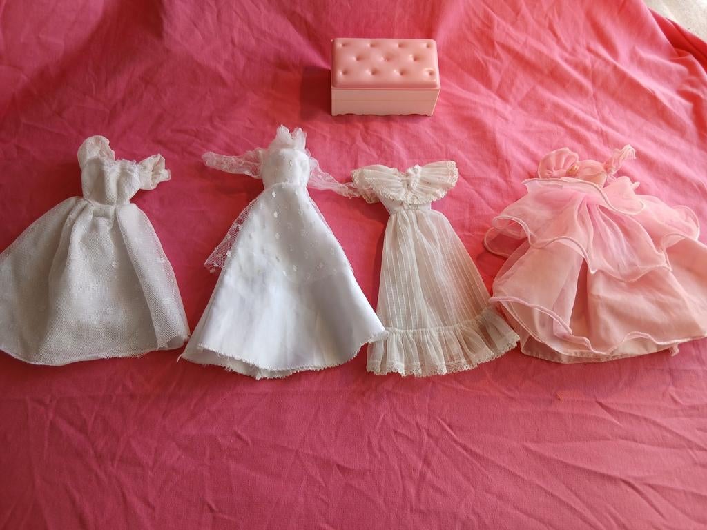 Barbie kleding vintage 4, Ophalen of Verzenden, Zo goed als nieuw, Kleertjes