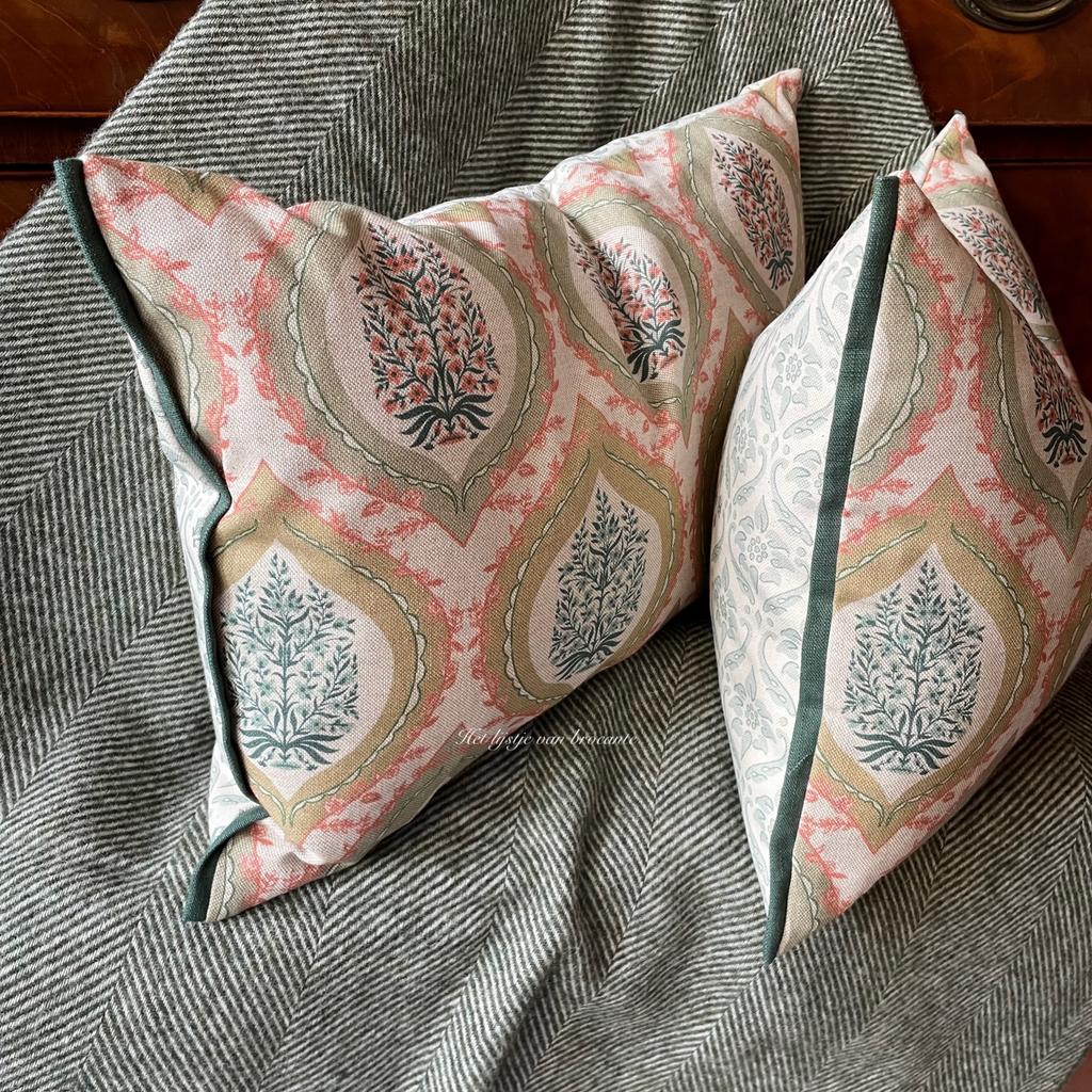 Handgemaakte woonkussen SET Howerd & Cameo Tree, Huis en Inrichting, Woonaccessoires | Kussens, Westdijk 41 3241 GT Middelharnis