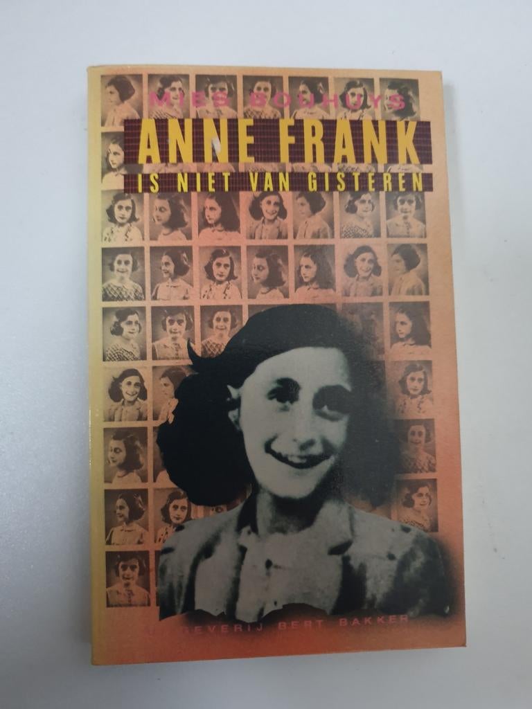 Anne Frank - Is niet van gisteren, Boeken, Ophalen of Verzenden, Gelezen, Eyerij Bert Bakker