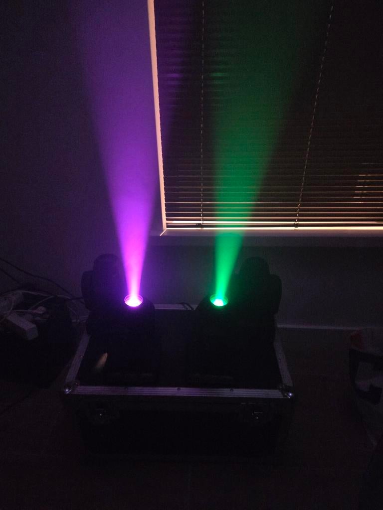 4 Showtec Kanjo 60 Spot Movingheads in flightcase (2 defect), Ophalen of Verzenden, Gebruikt, Licht, Geluidgestuurd