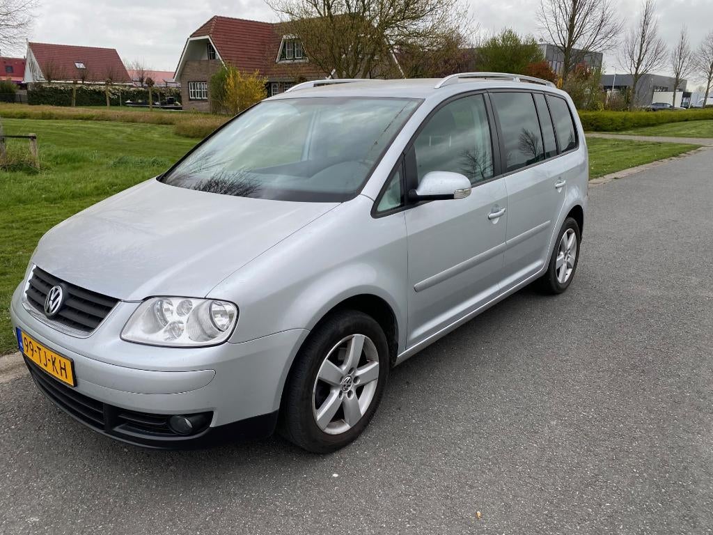 Volkswagen Touran 2.0 TDI 103KW AUT 2006 Grijs, Auto's, 4 cilinders, Origineel Nederlands, Diesel, Grijs