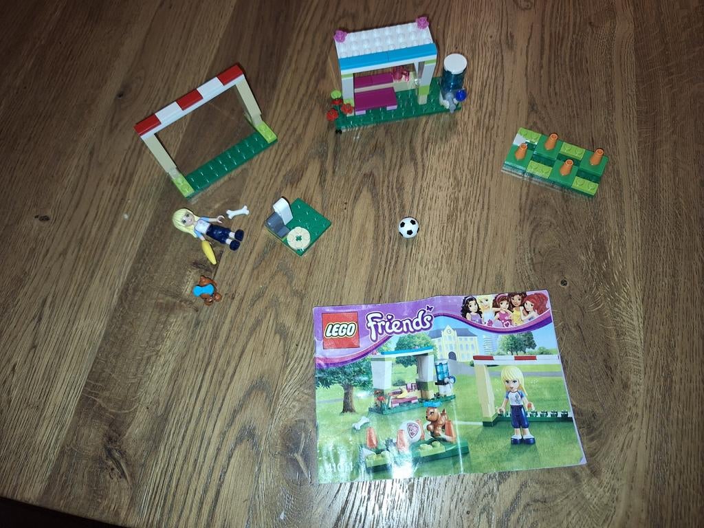 XX Lego Friends 41011 Stephanie's voetbaltraining ..., Ophalen of Verzenden, Gebruikt, Complete set, Lego