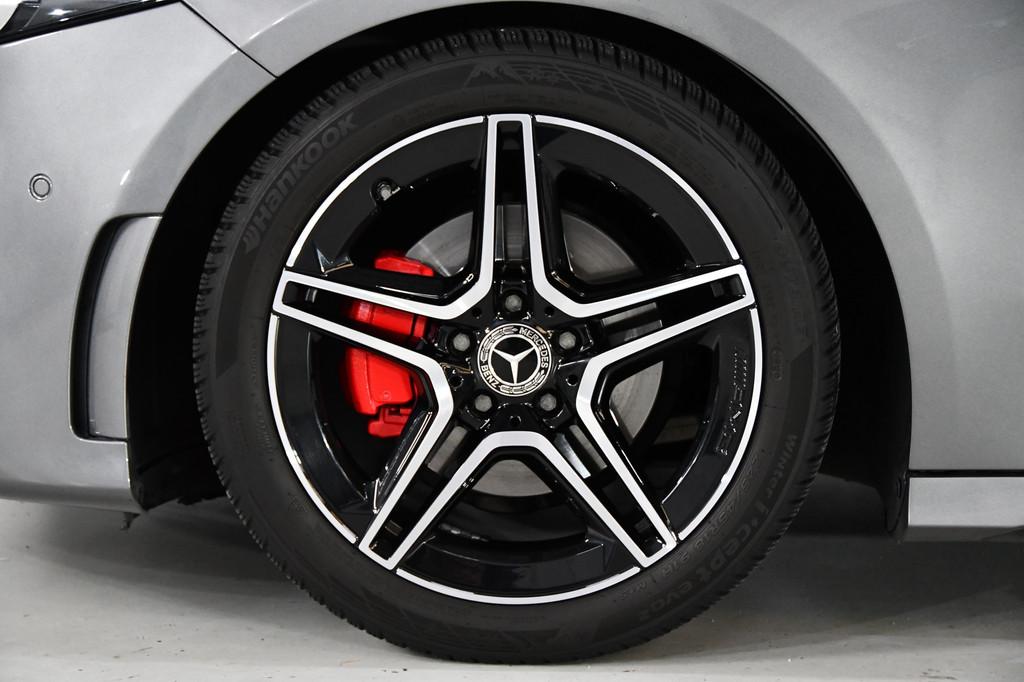 Mercedes-Benz A-klasse A200 AMG Pano*Camera*Keyless, Automaat, Gebruikt, Overige carrosserieën, Bedrijf