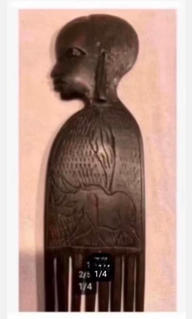 Houten Afrikaanse kam, mooi bewerkt, 23 x 6,5 cm, Antiek en Kunst, Ophalen of Verzenden