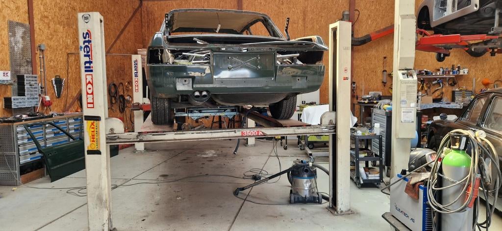 Stertil Koni hefbrug 3500 kg, Ophalen