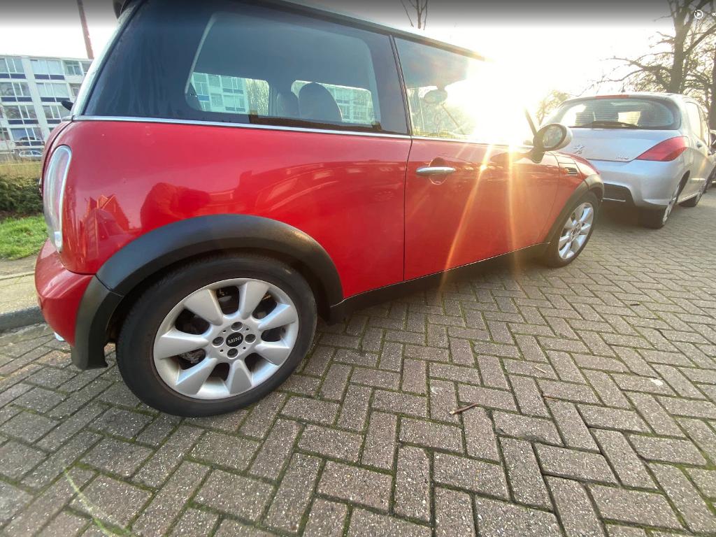 Mini Cooper 1.6 Chili (2005) | Technisch GEREVISEERD, Auto's, Voorwielaandrijving, 4 cilinders, 4 stoelen, Leder en Stof