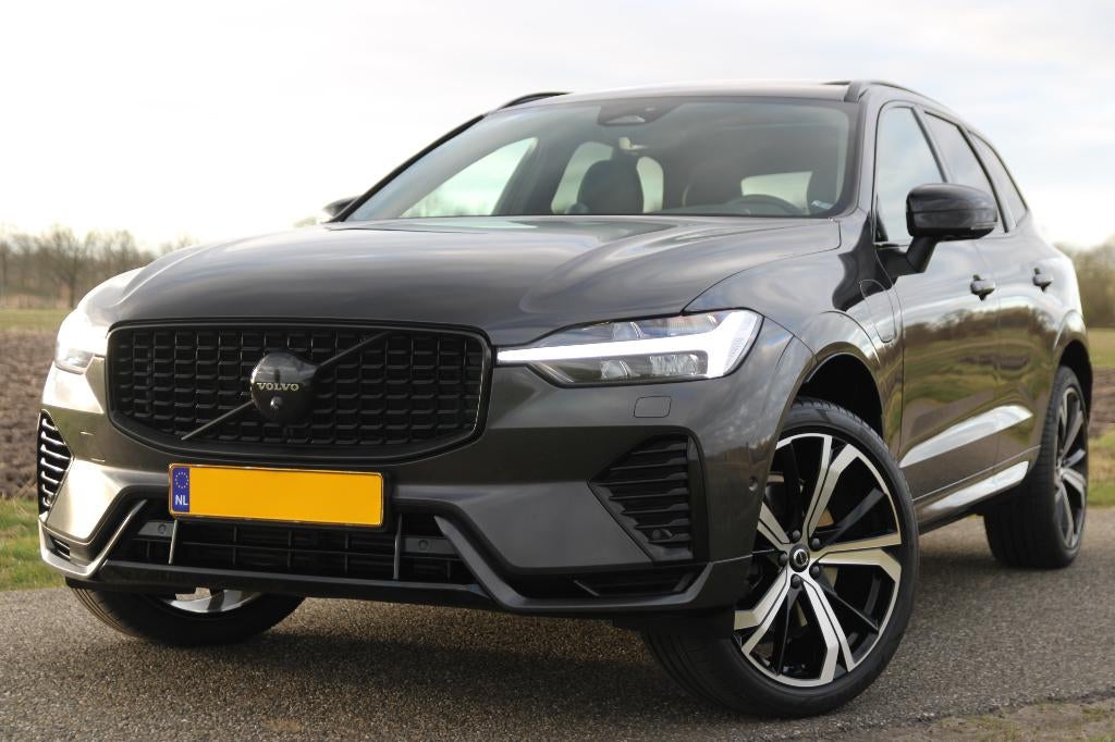 Volvo XC60 T8 Plug-in hybrid AWD Plus Dark Long Range,Pano, 4 cilinders, 1969 cc, Leder en Stof, Bedrijf