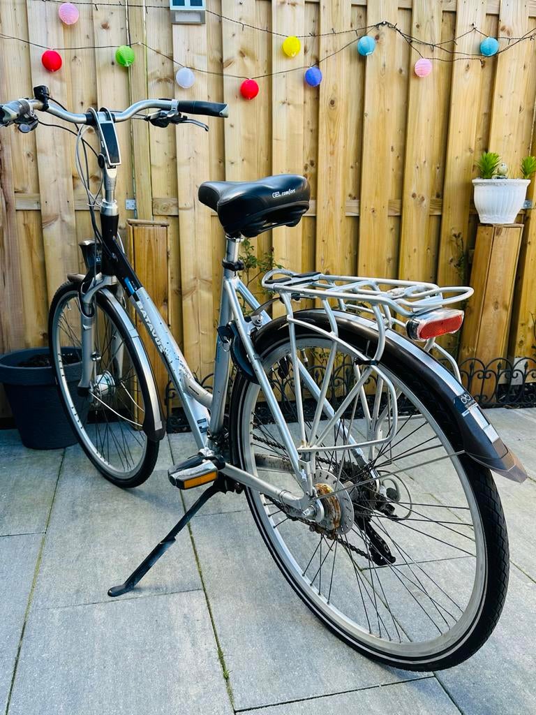 Batavus Damesfiets - 28 inch, Fietsen en Brommers, Fietsen | Dames | Damesfietsen, Batavus, Versnellingen, Ophalen of Verzenden
