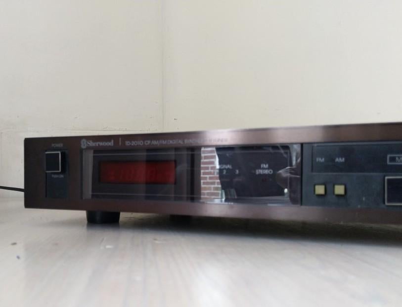 Sherwood TD-2010 CP AM/FM Digital Synthesizer Tuner, Audio, Tv en Foto, Ophalen of Verzenden, Gebruikt