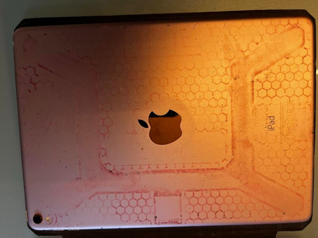 iPad Pro Roségoud 2016 128 GB (A1673) met Pencil en case, Computers en Software, Apple iPads, 10 inch, Rose Goud, Gebruikt, Ophalen of Verzenden